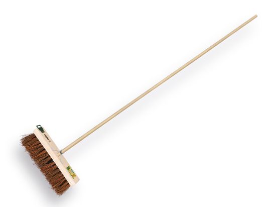 Afbeeldingen van Stadsbezem 37B met stokhouder en TAUARI steel 150X2,8CM